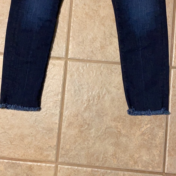 Loft size 6 jeans with fringe bottom - Picture 2 of 3